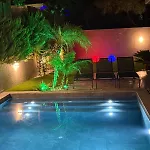 Villa Sueper Vip Havuzlu Muestakil Odalar Banyolu Çeşme