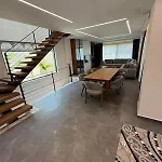 Sueper Vip Havuzlu Muestakil Odalar Banyolu * Çeşme