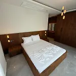 Villa Sueper Vip Havuzlu Muestakil Odalar Banyolu Çeşme