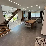 Sueper Vip Havuzlu Muestakil Odalar Banyolu * Çeşme