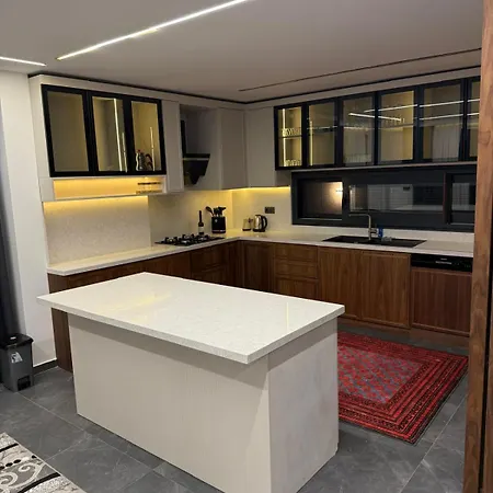 Villa Sueper Vip Havuzlu Muestakil Odalar Banyolu