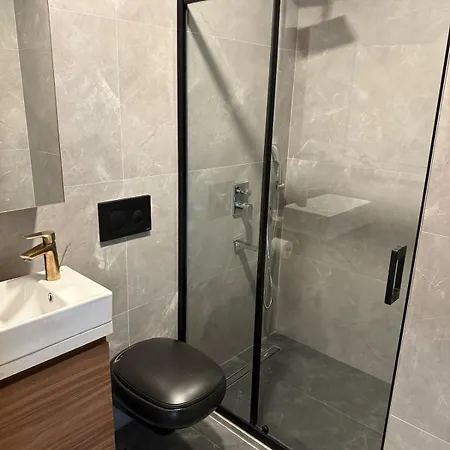 Villa Sueper Vip Havuzlu Muestakil Odalar Banyolu