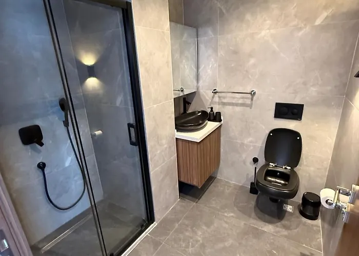 Villa Sueper Vip Havuzlu Muestakil Odalar Banyolu Çeşme