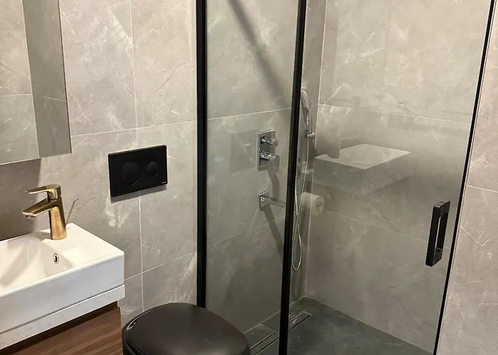 Villa Sueper Vip Havuzlu Muestakil Odalar Banyolu