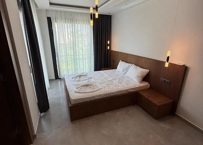 Villa Sueper Vip Havuzlu Muestakil Odalar Banyolu Çeşme